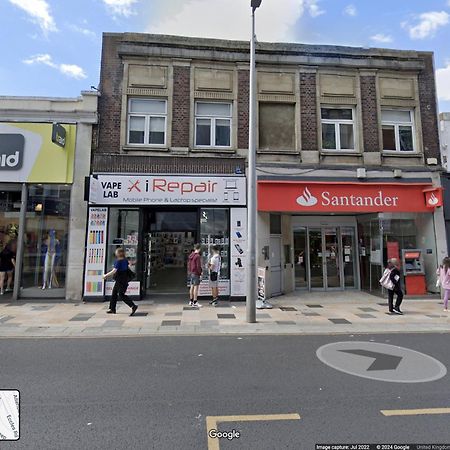 Flat In Clapham Budget Friendly Stay London Eksteriør billede