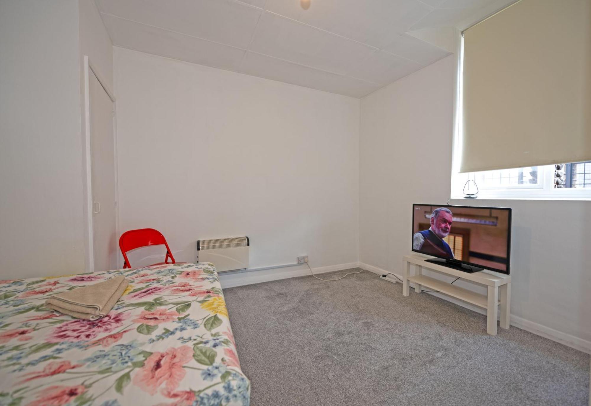 Flat In Clapham Budget Friendly Stay London Eksteriør billede
